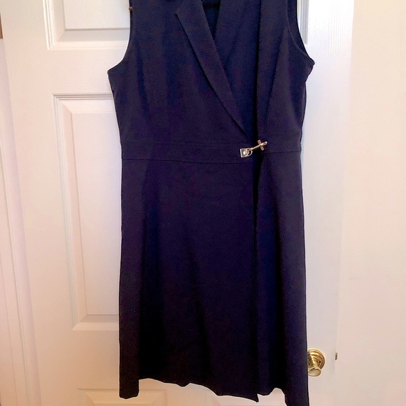 Ellen Tracy Navy Sheath Dress Sleeveless Notched Collar - Picture 5 of 5